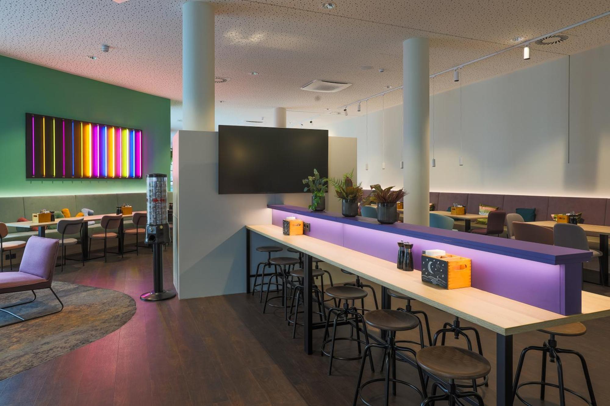The Niu Wave - Aparthotel